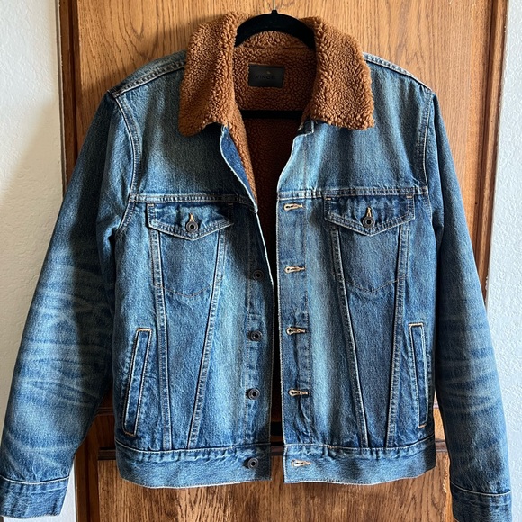 Vince Other - Vince Mohave Blue Denim Trucker Jacket with Brown Sherpa Lining